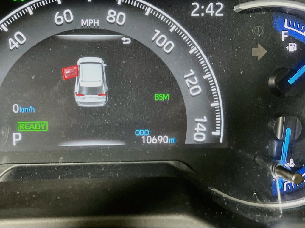Certified 2025 Toyota RAV4 SE w/ Convenience Package AWD/4WD image 11