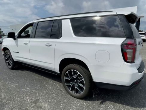 Used 2023 Chevrolet Suburban RST w/ Luxury Package AWD/4WD image 3
