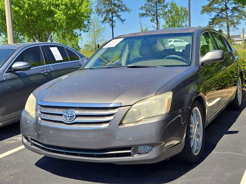 Used 2006 Toyota Avalon XLS image 4