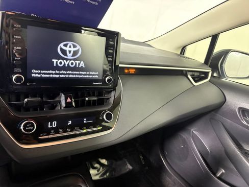 Used 2022 Toyota Corolla LE FWD image 17