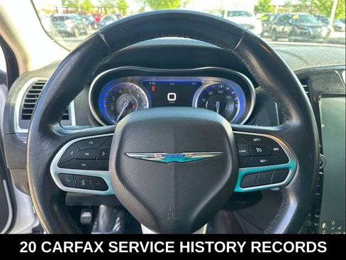 Used 2018 Chrysler 300 Touring w/ Chrome Appearance Package RWD image 19