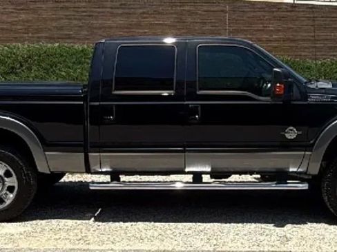 Used 2012 Ford F250 Lariat w/ Lariat Ultimate Pkg AWD/4WD image 6