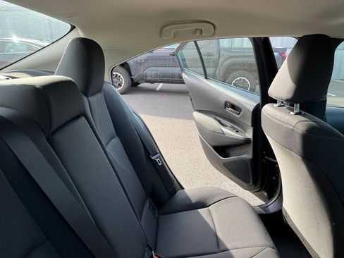 Used 2025 Toyota Corolla LE image 36