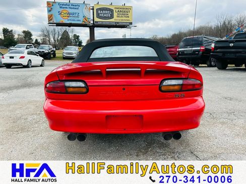 Used 2001 Chevrolet Camaro Z28 w/ SS Performance/Appearance Pkg RWD image 4