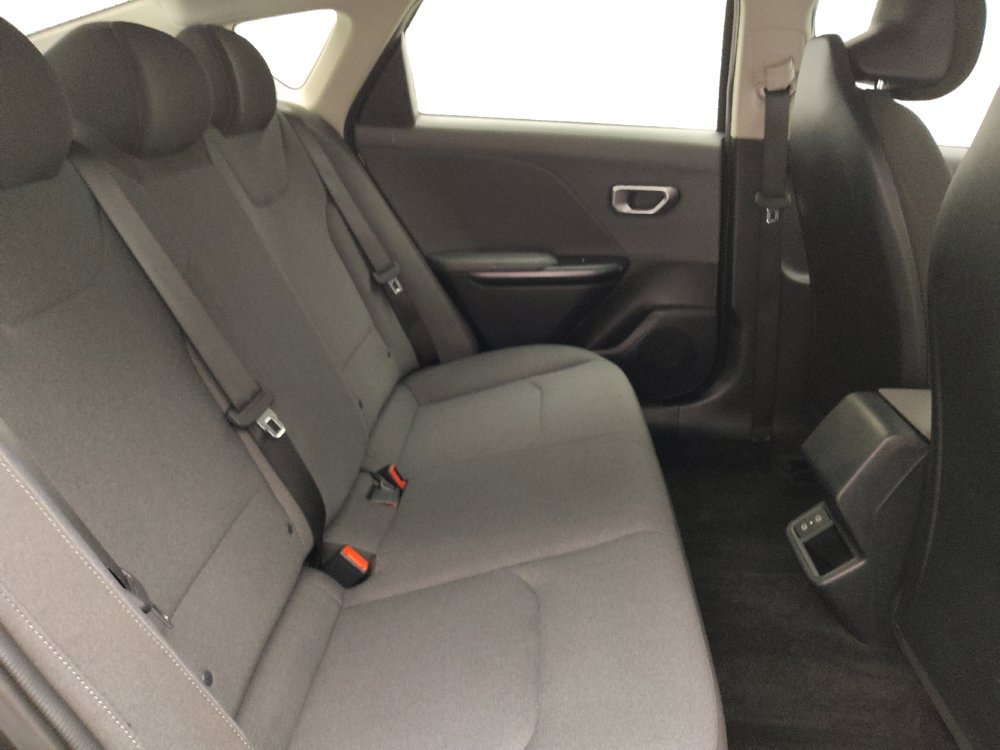 Used 2025 Kia K4 FWD image 19