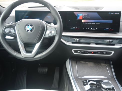 Used 2026 BMW X5 xDrive40i AWD/4WD image 18
