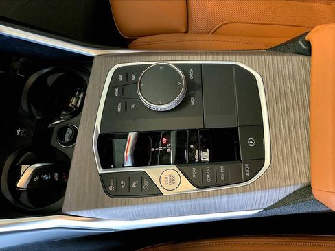 Used 2025 BMW 330i xDrive Sedan w/ Premium Package image 7