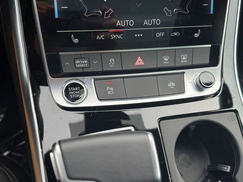 Used 2025 Audi Q7 2.0T Premium image 26