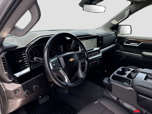 Used 2026 Chevrolet Silverado 1500 LT AWD/4WD image 10