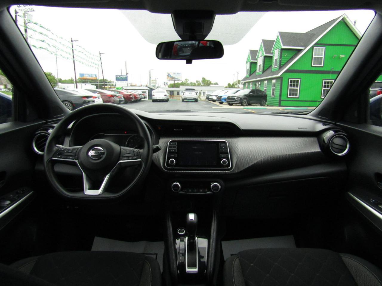 Used 2020 Nissan Kicks SV FWD image 13