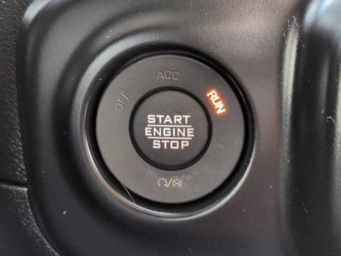 Used 2022 Jeep Gladiator Sport AWD/4WD image 25