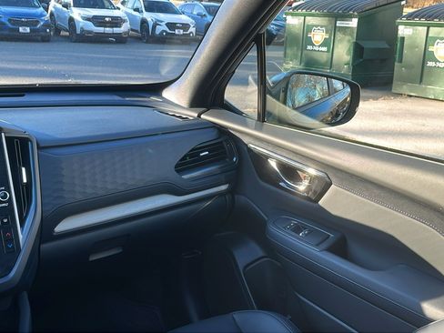 Certified 2025 Subaru Forester Limited image 25