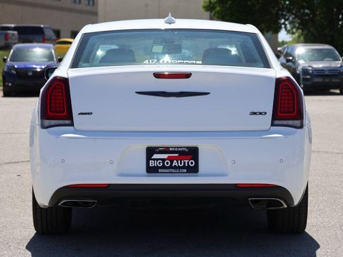 Used 2022 Chrysler 300 Touring L AWD/4WD image 10