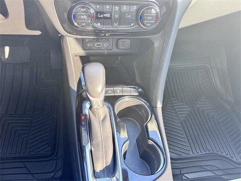 Used 2022 Buick Encore GX Essence w/ Advanced Technology Package image 19