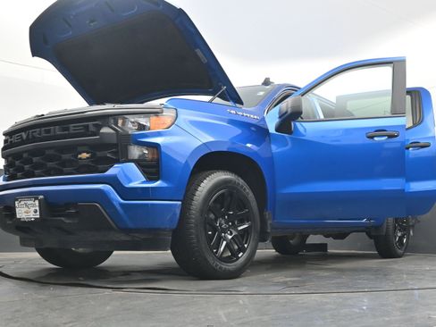 Used 2023 Chevrolet Silverado 1500 Custom image 42