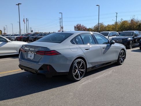 New 2026 BMW 530i xDrive w/ M Sport Package image 3