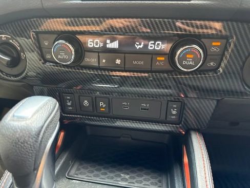 Used 2023 Nissan Frontier PRO-4X w/ Pro Convenience Package AWD/4WD image 26