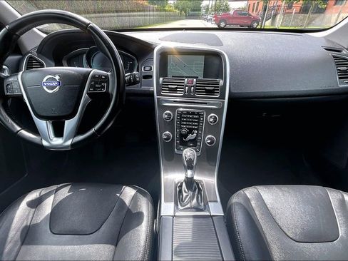 Used 2015 Volvo XC60 T5 Premier w/ Proximity Package FWD image 21