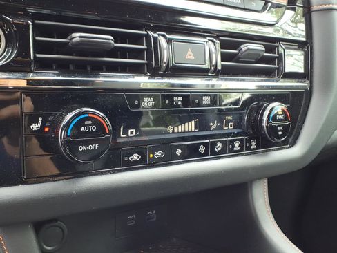 Used 2024 Nissan Pathfinder Rock Creek AWD/4WD image 15