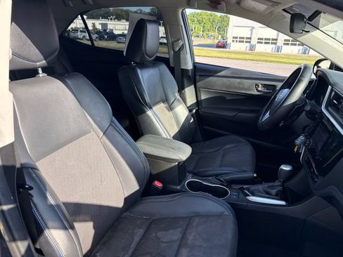 Used 2018 Toyota Corolla SE FWD image 13