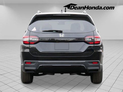 New 2026 Honda Pilot Sport image 4