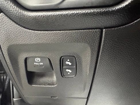 Used 2019 RAM 1500 Laramie w/ Sport Appearance Package AWD/4WD image 18