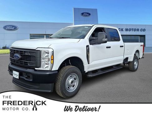 New 2026 Ford F250 XL w/ FX4 Off-Road Package AWD/4WD image 1