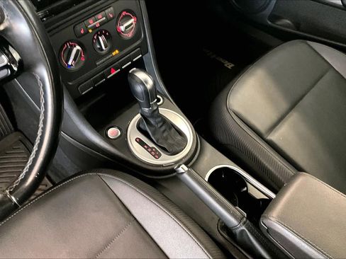 Used 2018 Volkswagen Beetle 2.0T S w/ Style & Comfort Package For S FWD image 14