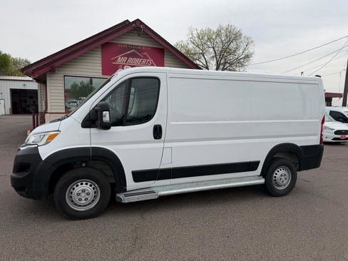 Used 2025 RAM ProMaster 2500 w/ U-Haul Equipment Group image 2