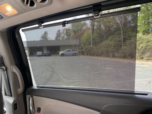 Used 2014 Honda Odyssey EX-L image 42