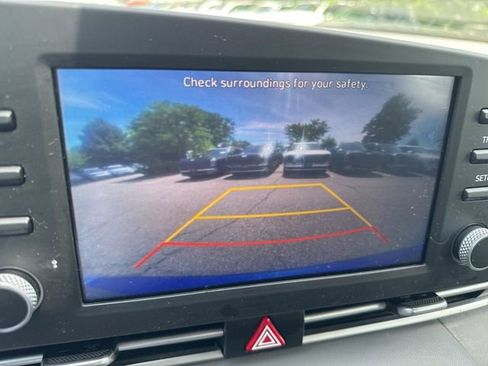Used 2023 Hyundai Elantra SEL FWD image 8