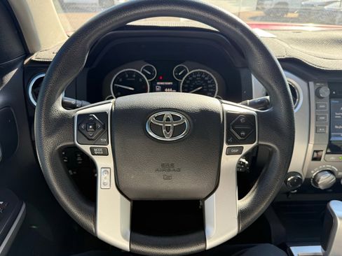 Used 2017 Toyota Tundra SR5 w/ SR5 Upgrade Package image 18