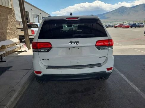 Used 2017 Jeep Grand Cherokee Limited w/ Luxury Group II AWD/4WD image 4