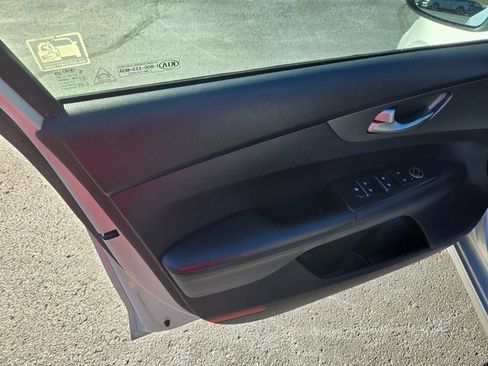 Used 2021 Kia Forte LXS image 21