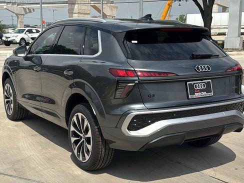 New 2026 Audi Q3 quattro 2.0T AWD/4WD image 5