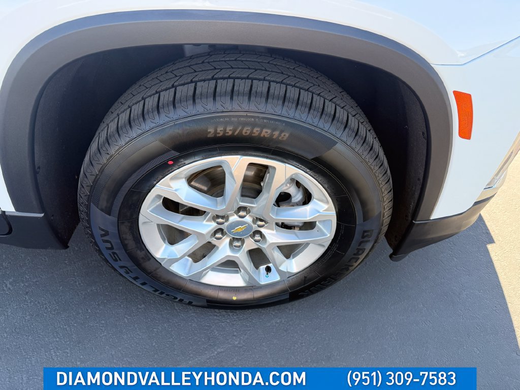 Used 2023 Chevrolet Traverse LS FWD image 27