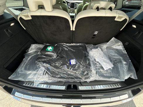 New 2025 Volvo XC90 T8 Plus w/ Protection Package Premier image 17