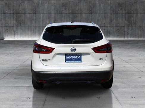 Used 2020 Nissan Rogue Sport SV image 4