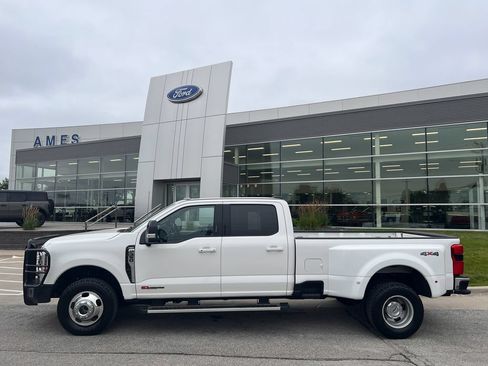 Certified 2024 Ford F350 Lariat AWD/4WD image 3