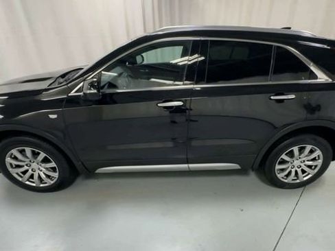 Used 2023 Cadillac XT4 Premium Luxury w/ Cold Weather Package image 5