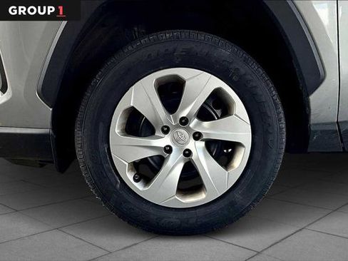 Certified 2022 Toyota RAV4 LE image 10