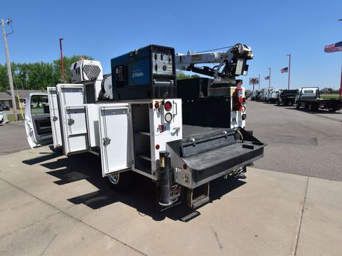 Used 2014 Ford F550 4x4 Regular Cab Super Duty image 18