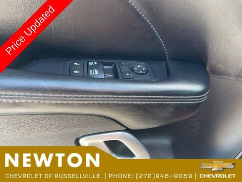 Used 2017 Dodge Challenger SXT Plus RWD image 8