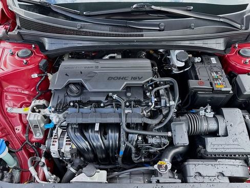 Certified 2025 Hyundai Elantra Sport FWD image 29