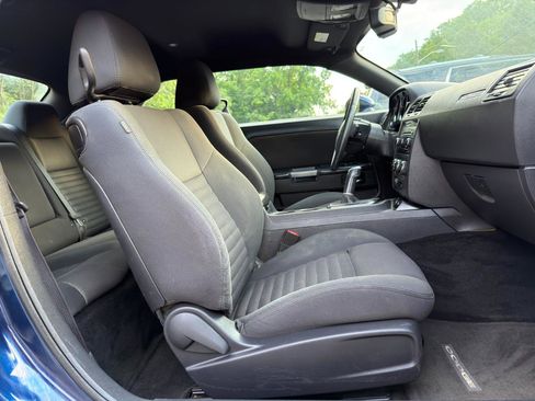 Used 2014 Dodge Challenger R/T RWD image 13