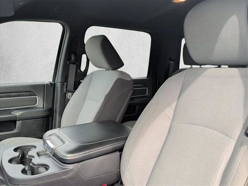 Used 2024 RAM 2500 Big Horn AWD/4WD image 11