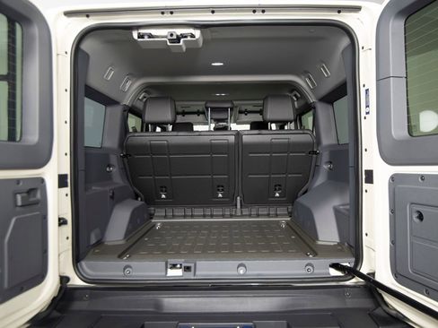 Used 2025 INEOS Grenadier AWD/4WD image 42