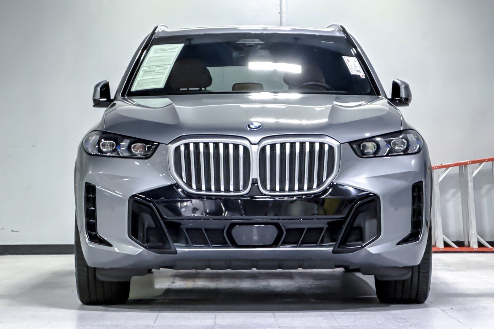 Used 2024 BMW X5 xDrive50e w/ Executive Package AWD/4WD image 6