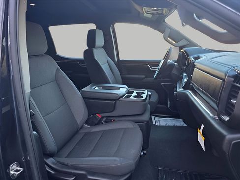 Used 2024 Chevrolet Silverado 1500 LT image 10