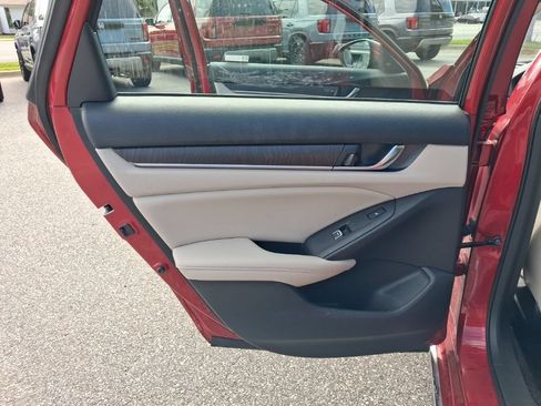 Certified 2022 Honda Accord Touring image 23